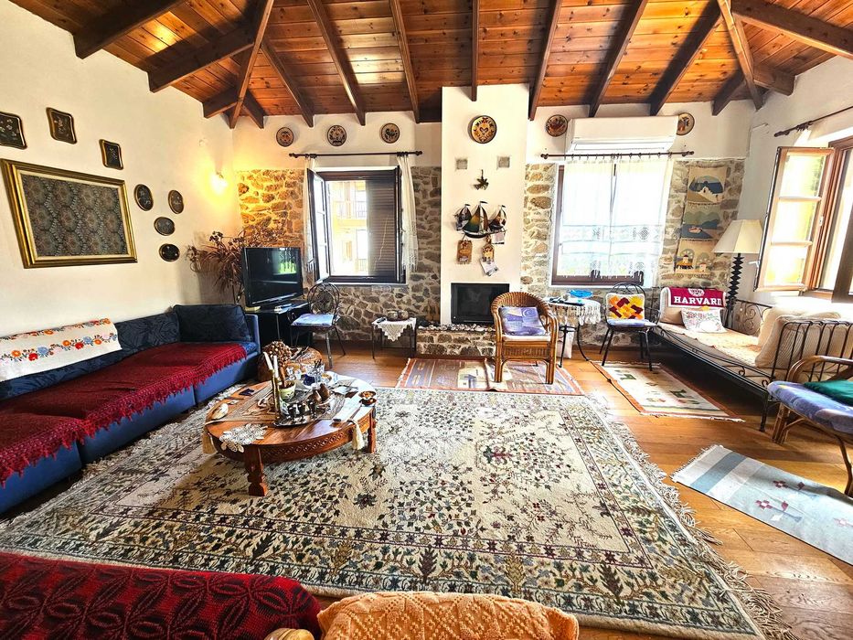 ЗА ПРОДАЖБА самостоятелна къща 148кв.м MYRTOPYTO Peramos (код 8028)