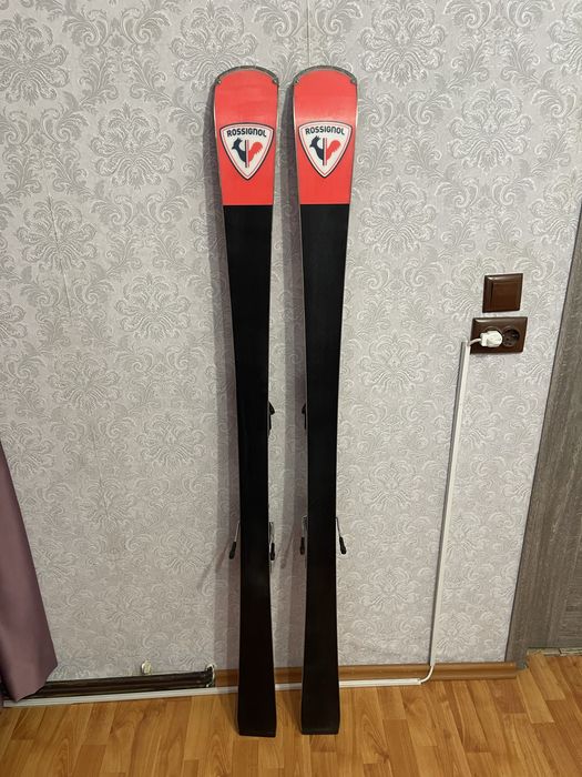 Schiuri 157 cm rossignol hero carve  c 11 skiuri