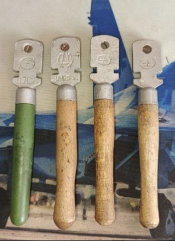 Продам отвертки стеклорезы