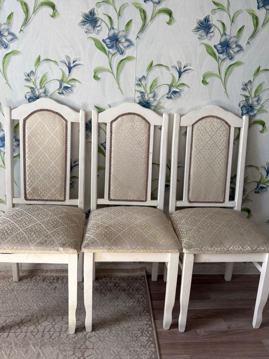 Стол И  стуля срочна продам