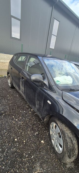 Хюндай И30 1.6 CRDI 116hp 2009г