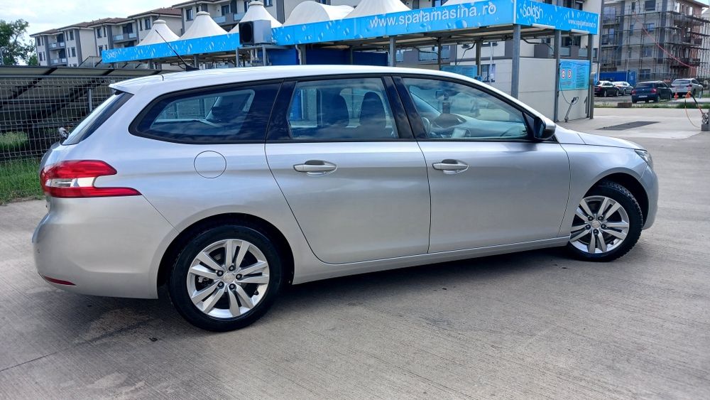 Peugeot 308 1.6 BLUEHDI 120 Cp**2016**Euro 6**Navigatie**Super dotari **Consum 4,5L/100km**Stare f buna**