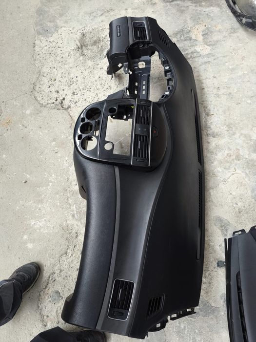 Planșă bord Nissan Pulsar (airbag pasager)