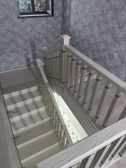 Леснитса. Zinapoyalar