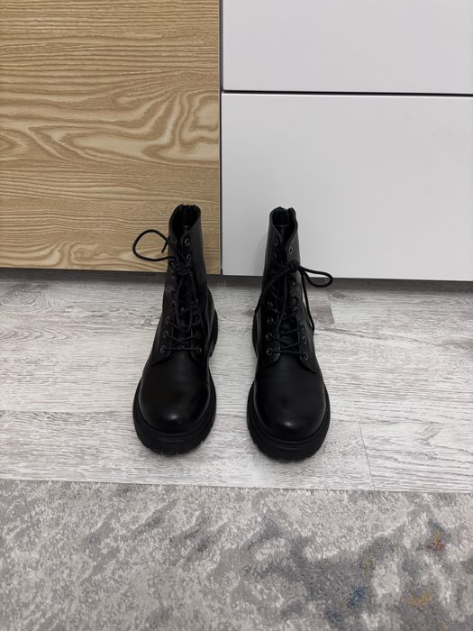Ботинки кожаные Tendance 38 размера