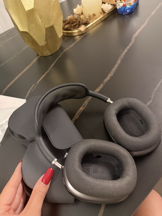 Airpods Max черни, тъмен графит