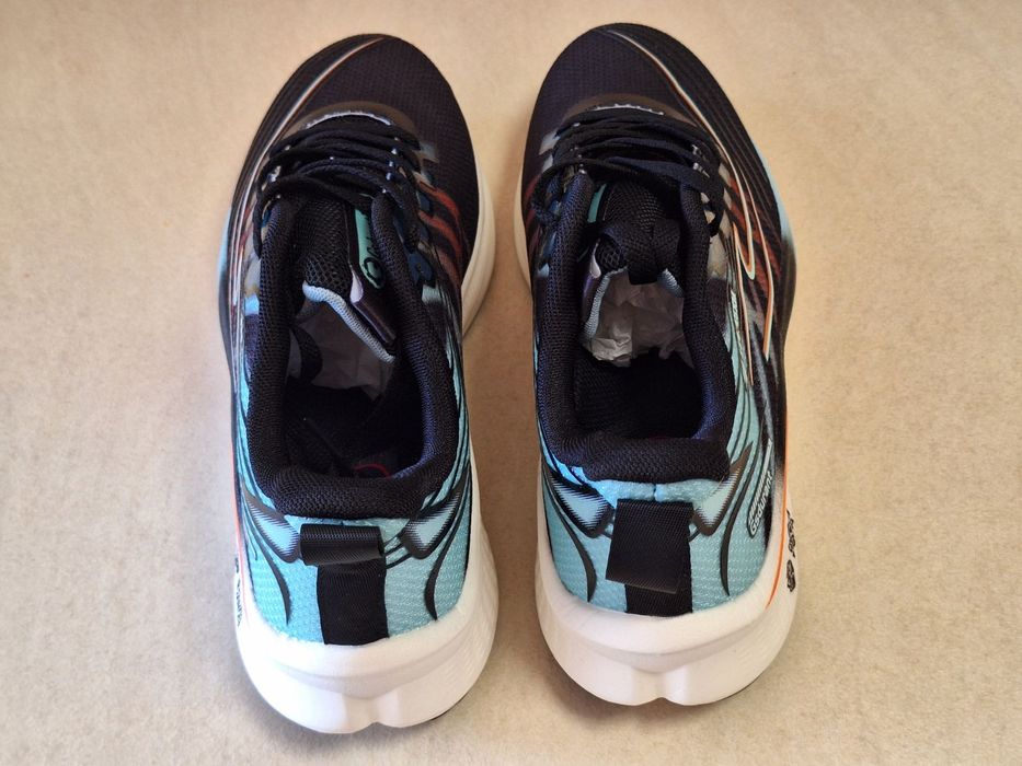 Мъжки маратонки, чисто нови.