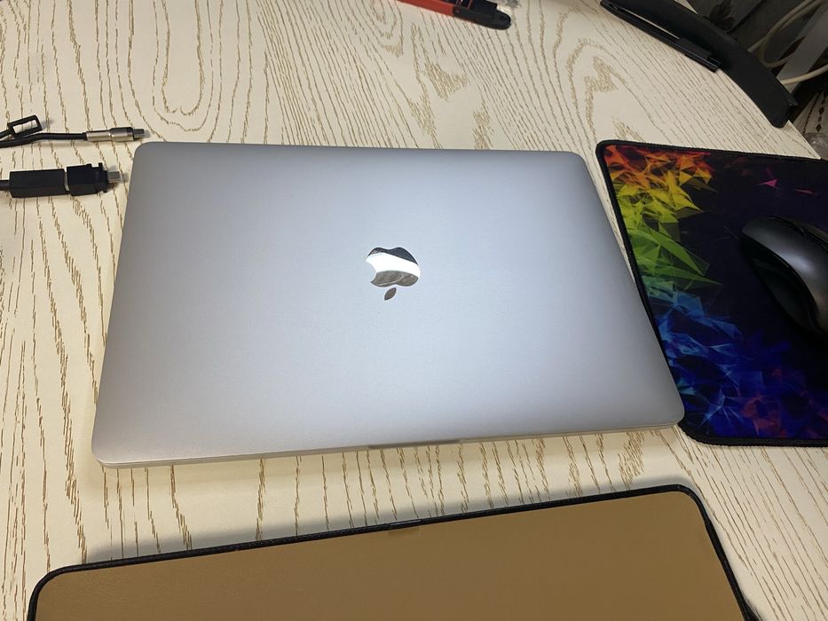 MacBook Pro M1 Sotiladi Makbuk