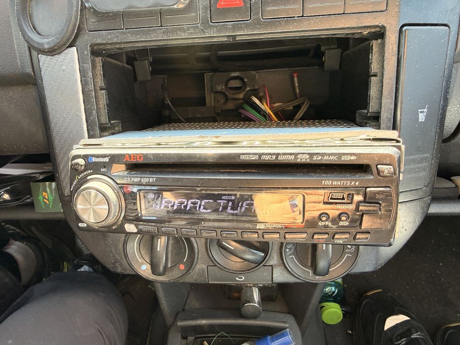 Casetofon auto AEG CS FMP 650 bt