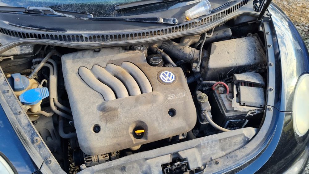 Volkswagen new Beetle 2.0, Ню Бийтъл на части !