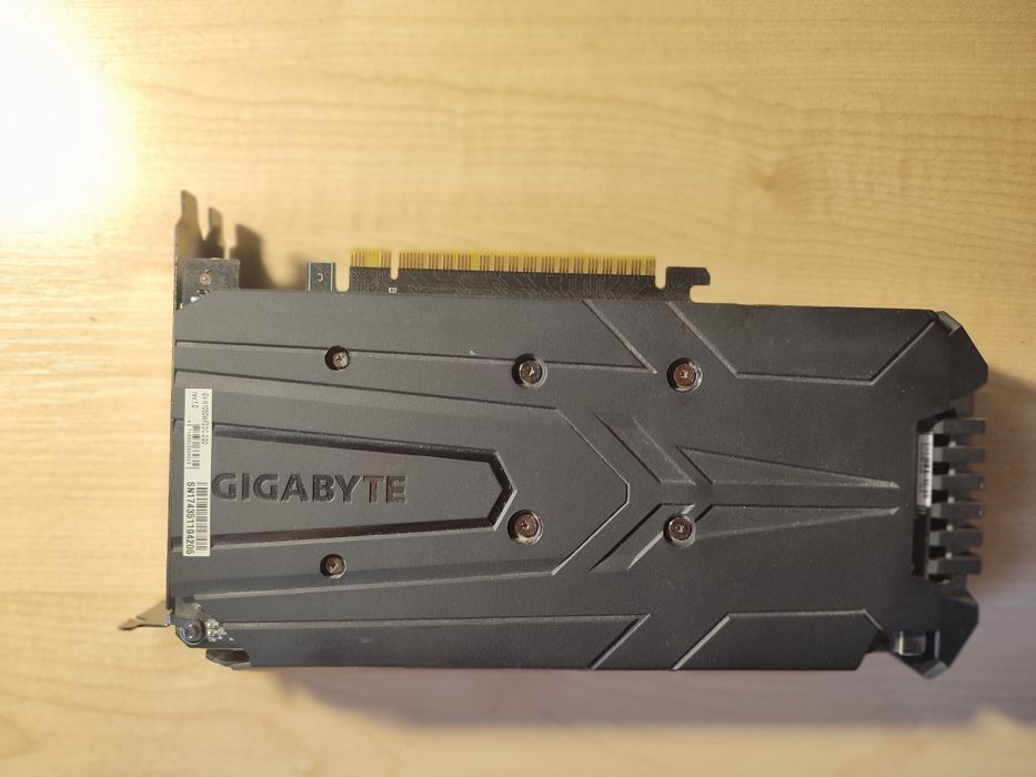 GeForce GTX 1050 2GB Gigabyte Windforce OC GDDR5