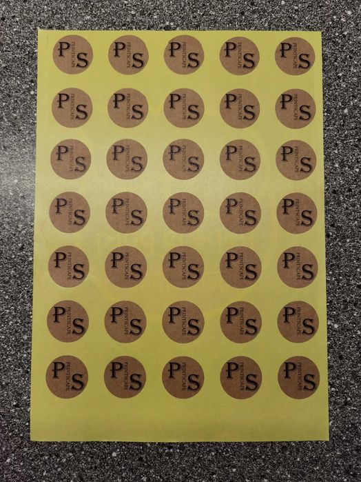 Etichete cu Nume Personalizate