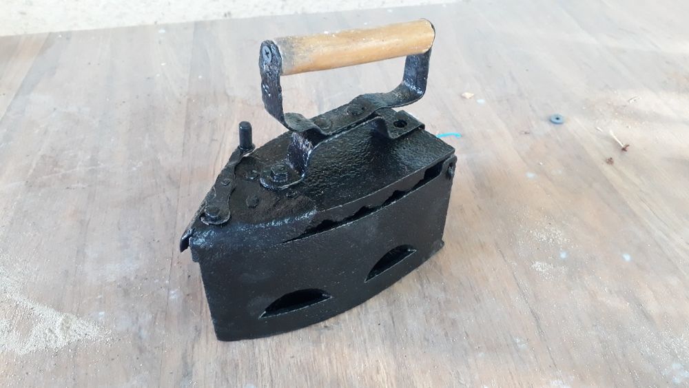 Антиквариат,утюг