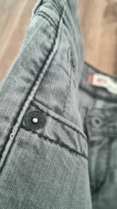 Blugi gri Levi's