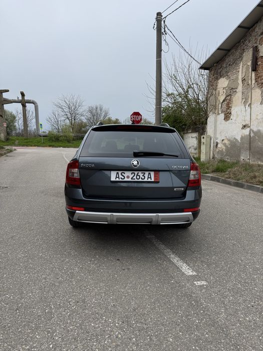 Skoda Octavia Scout 2.0 DSG 4X4