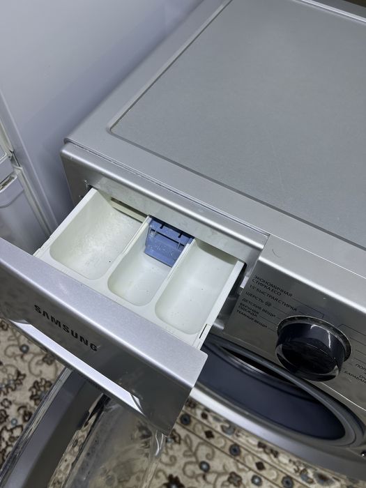 Продам Холодильник Машинку