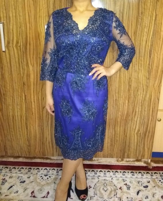 Продам нарядное вечернее платье