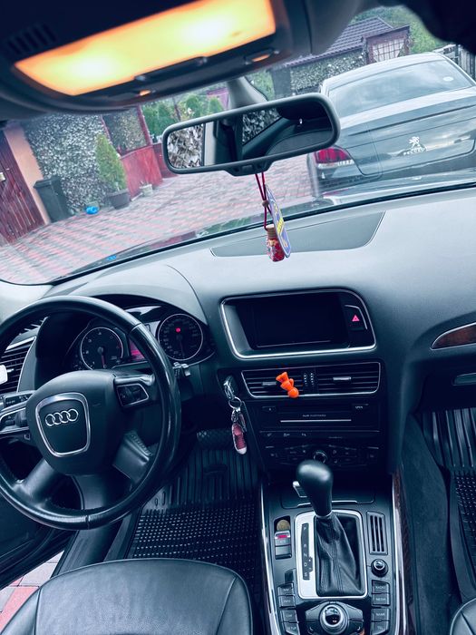 Audi Q5 2.0 TDI Quattro  AUTOMATĂ – FULL OPTION  2010