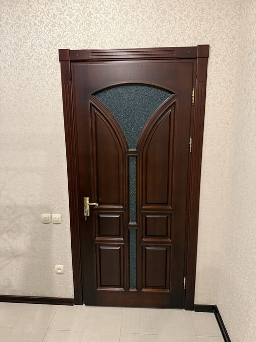 Продам двери б/у деревянные в идеальном состоянии