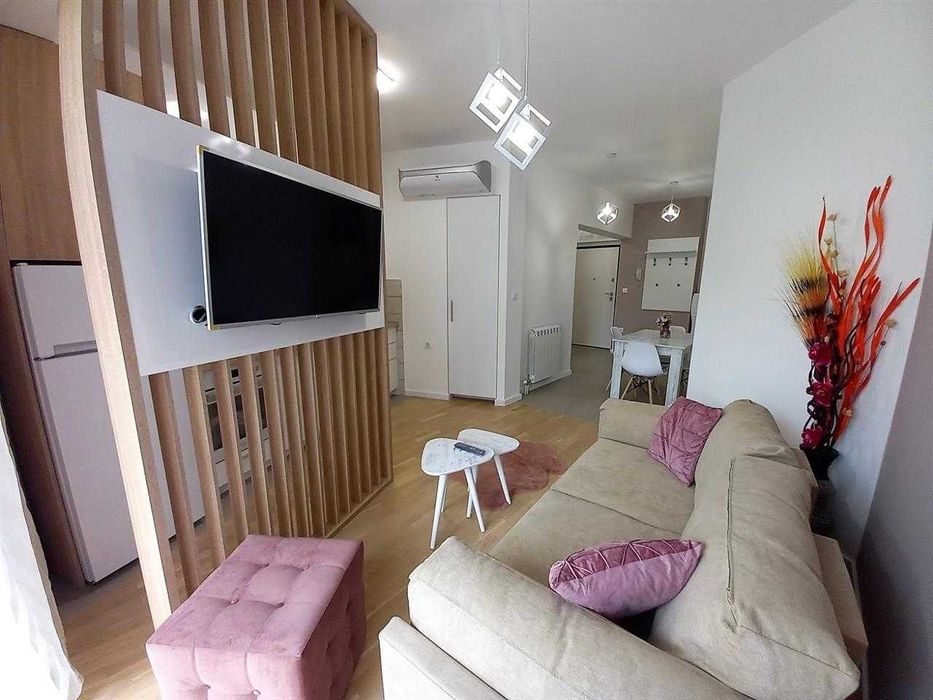 Дава се под наем Двустаен апартамент в Бургас, Лазур - 40 кв.м за 214.2 € - Снимка #1