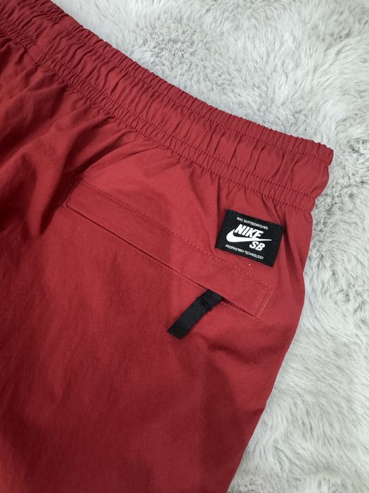 Мъжко долнище NIKE  SB. Размер L