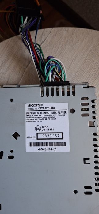 Автомагнитолы Pioneer и Sony