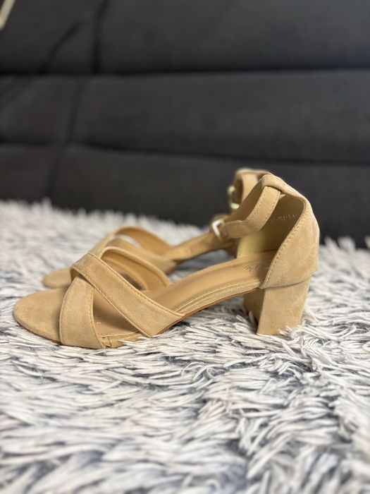 Sandale elegante cu toc mic