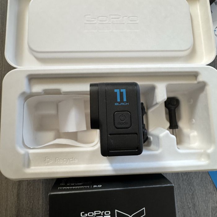 GoPro 11 HERO BLACK WI-FI го про екшън камера КАТО НОВА на 10ч видео