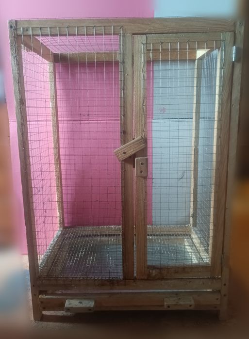 Большая клетка для птиц