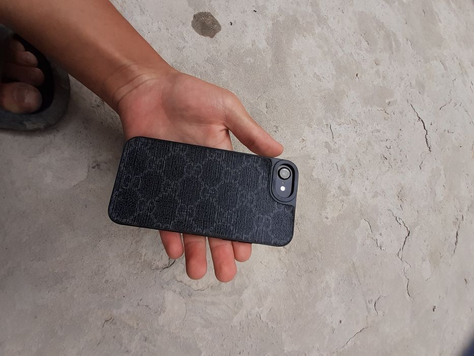 ULGURILA iPhone 7 128gb jet black srochni