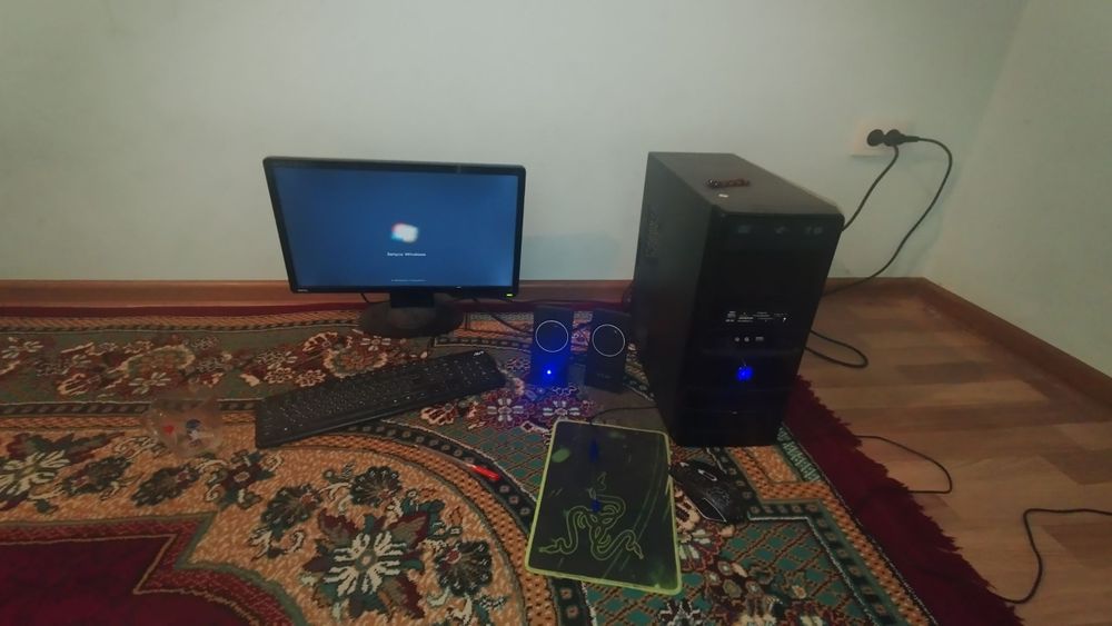 Kampuyter windows.7 sotiladi srochna