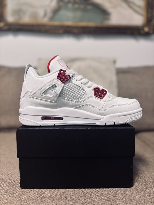 Jordan 4 Alb rosu