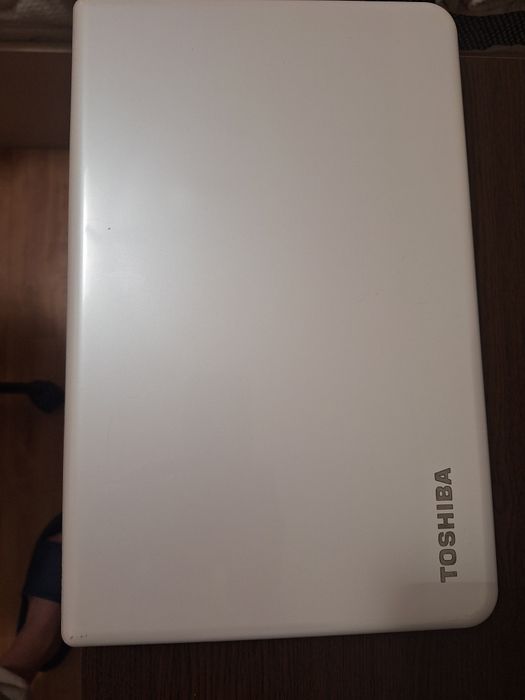 Лаптоп Toshiba Satelite C55-A-163