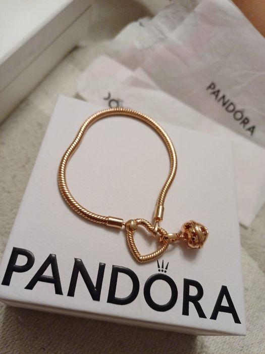 vind bratara Pandora