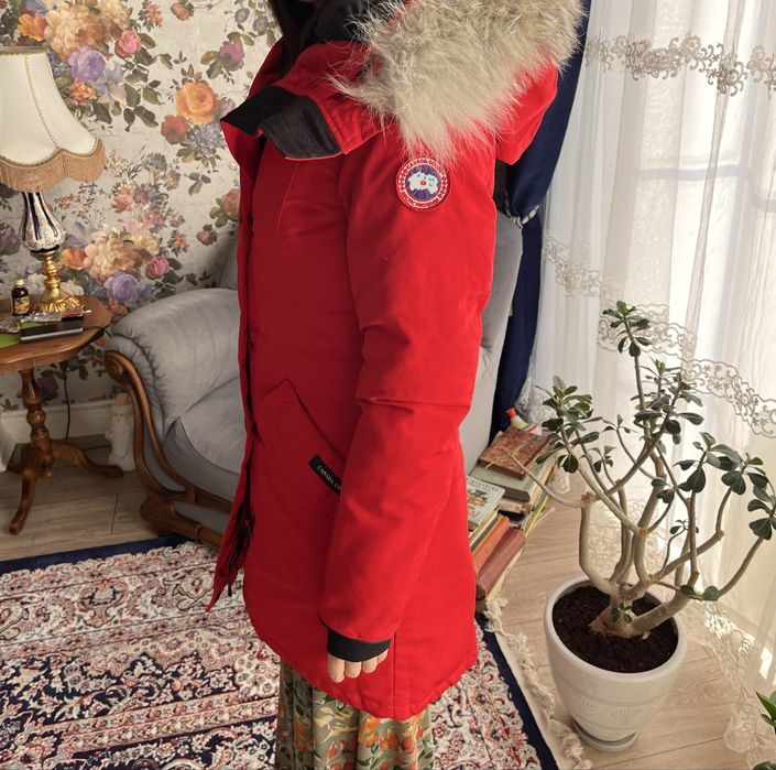 Продаётся оригинальная парка Canada Goose