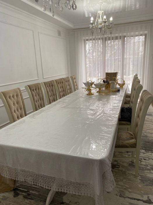 Стол   гостиной   деревянный