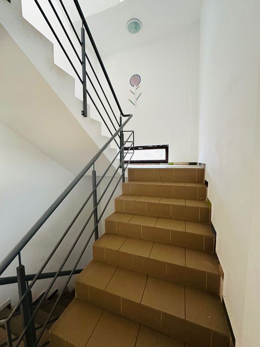 Apartament cu 3 camere, cu centrala termica, loc de parcare inclus in pret, 2 dormitoare