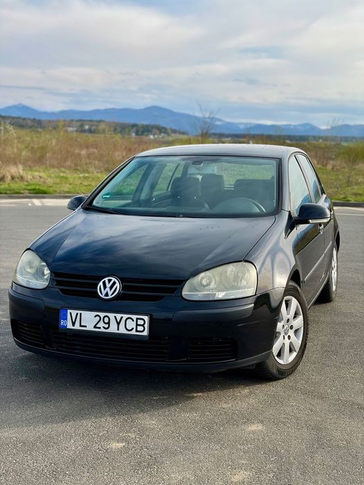 Volkswagen Golf Vând Volkswagen Golf MK5, an fabricație 2004, motorizare 1.6 FSI (benz