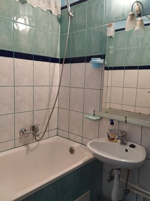 Închiriez cameră cămin