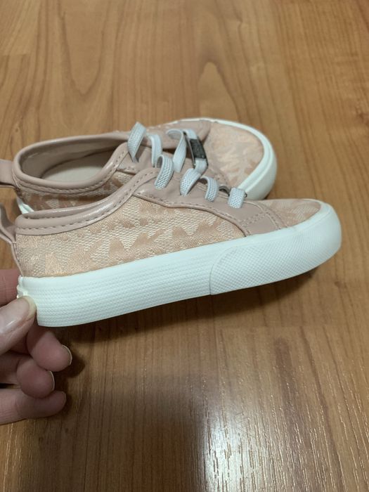 Tenesi Michael Kors copii