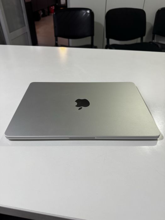 Macbook Air M2 256/16 gb ram