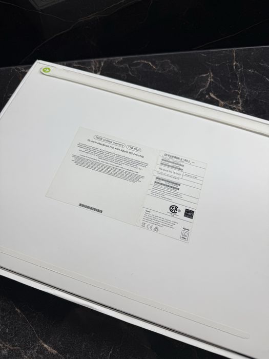 Продается новый Macbook Pro M2 1 ТБ