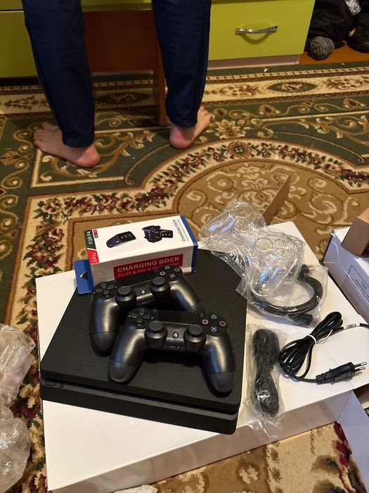 Sony PlayStation 4 Slim