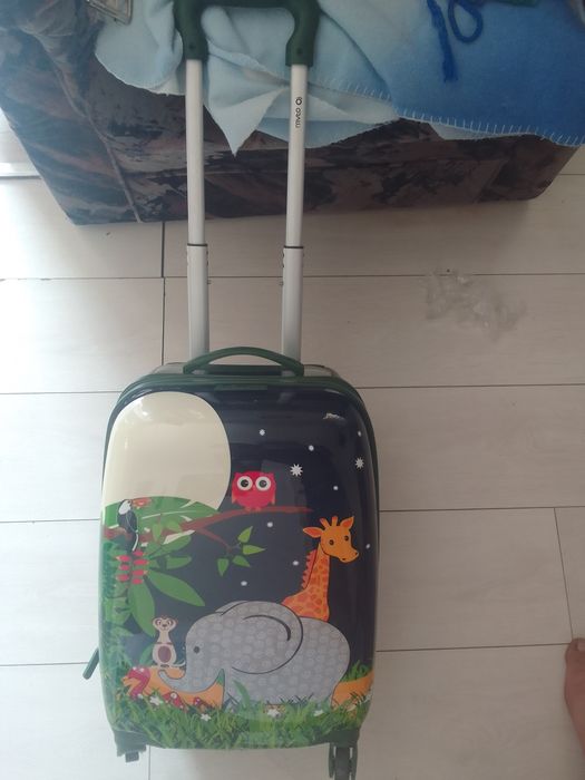 Valiza tip troliu stare foarte buna