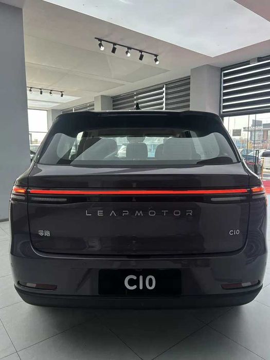 Leapmotor C10 Hybrid 210km pod zakaz