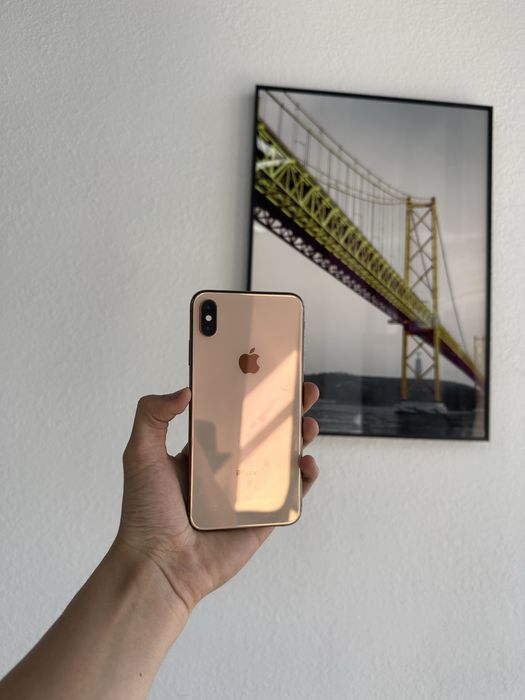 Продам срочно iPhone XS MAX 64GB