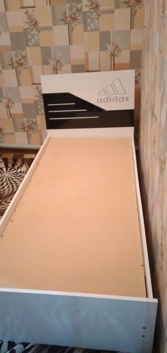 Гарнитур подростковый