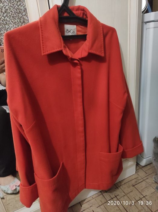 Продам полупальто кашемировое 54размер