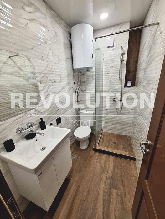 Дава се под наем Двустаен апартамент в Варна, Лятно кино Тракия - 55 кв.м за 700 € - Снимка #2