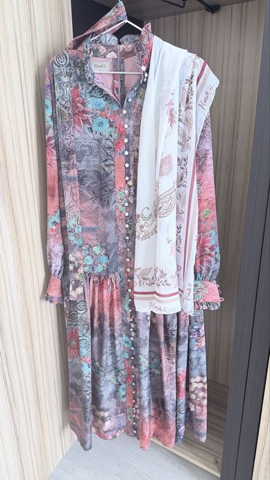 March сән үйінің киімдерін сатамын